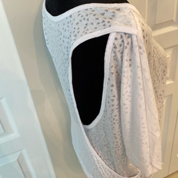 🌈3/$10 Short Sleeve Partial Open Back - Picture 3 of 10